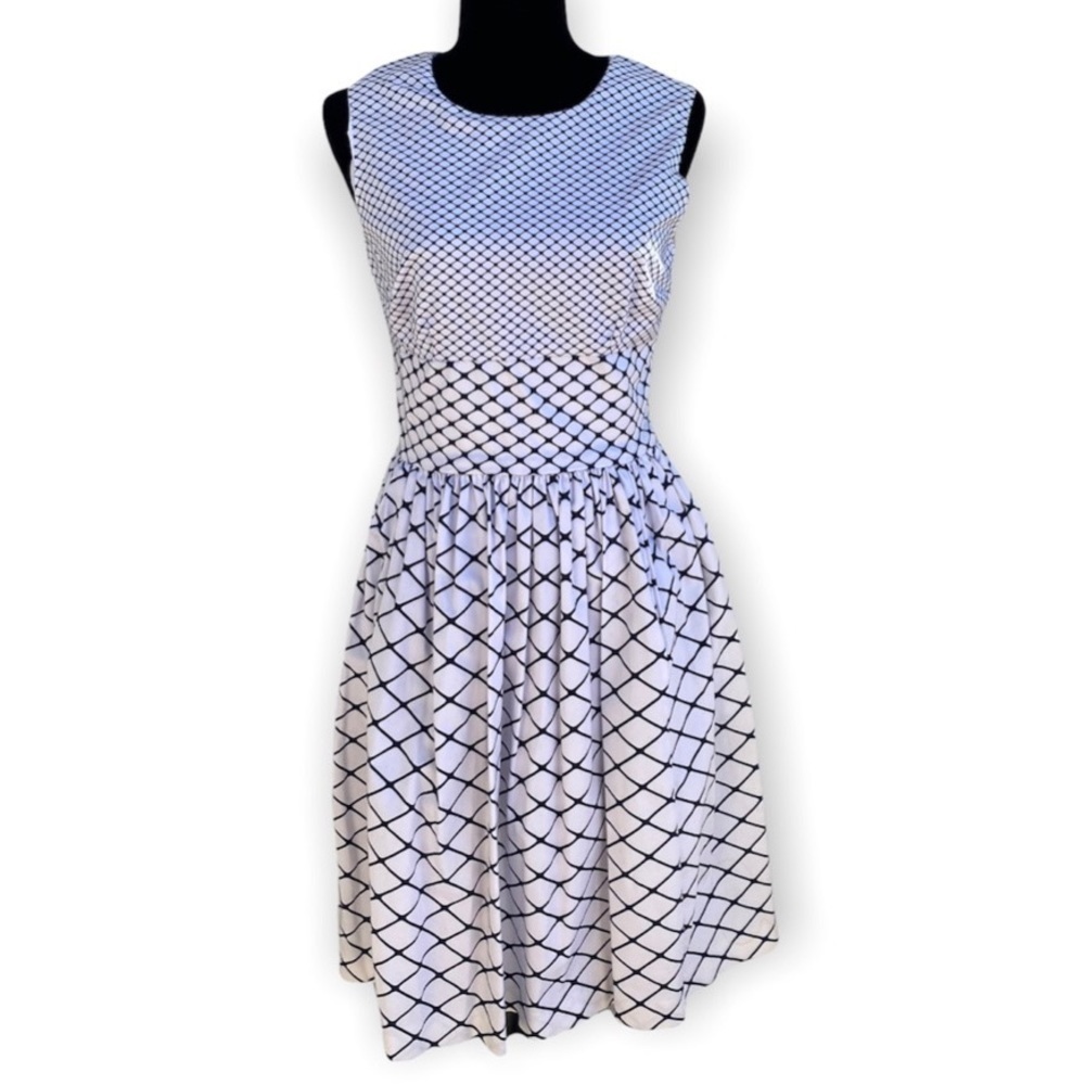Isaac Mizrahi fit & flare sleeveless dress 8